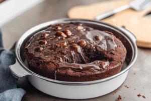 Indulge in a rich, chocolate pudding cake with this easy recipe. Perfect for chocolate lovers and dessert enthusiasts.